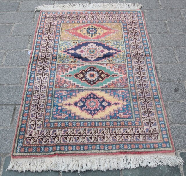 ターキッシュカーペットラグ (カイセリ) | iichi 日々の暮らしを