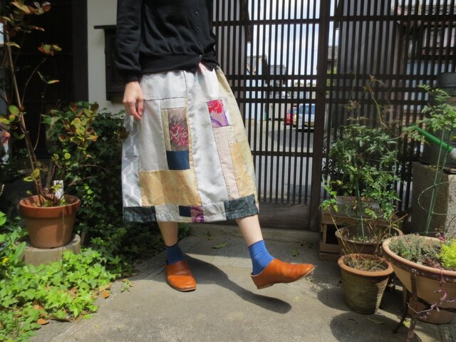 白大島で着物リメイク☆薔薇柄銘仙や紬も色々パッチして夏スカート♪の画像1枚目