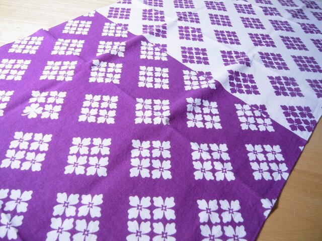 和柄(古典柄)の「花菱」手ぬぐいの画像1枚目