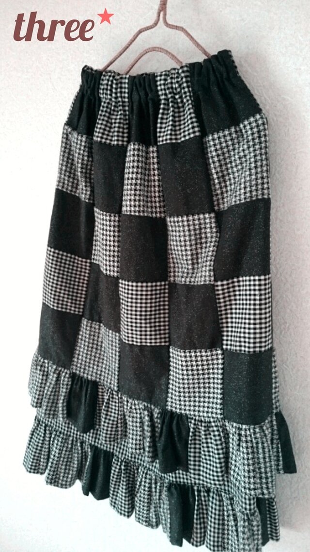 sale*パッチ&フリル のスカート*blackミックスの画像1枚目