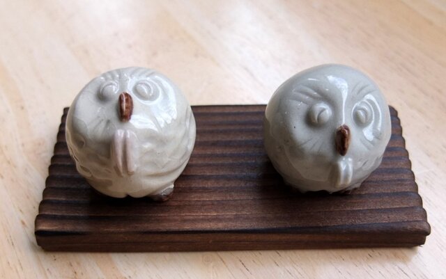 陶器・置物・「お願いふくろう」(二個組)の画像1枚目