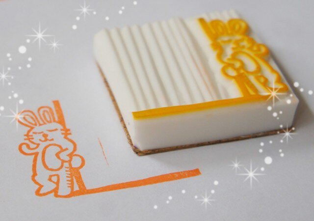 消しゴムはんこ「付せんうさぎ」の画像1枚目