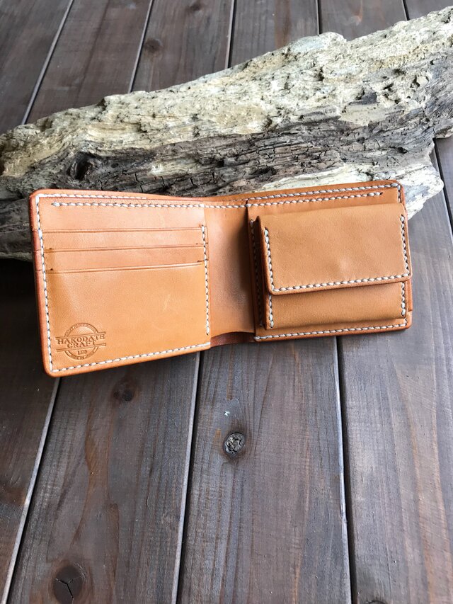 ハーマンオークレザーを使った二つ折り財布(コンチョ選択) 名入れ可 送料無料