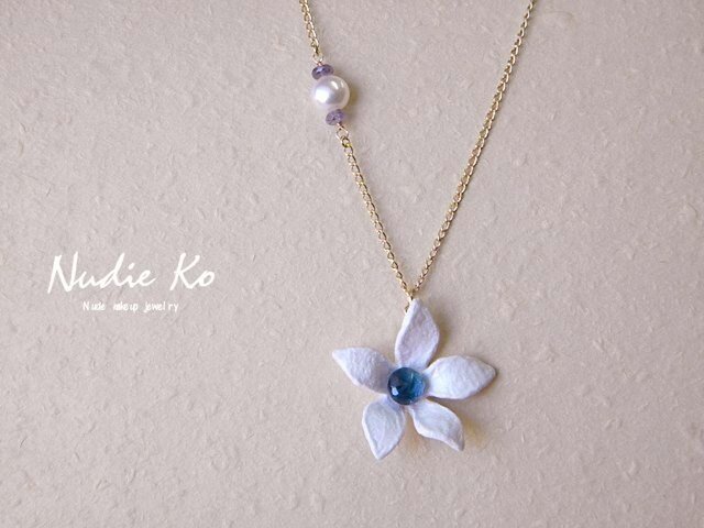 和紙ネックレス 「蒼い花」 ロンドンブルートパーズの画像1枚目