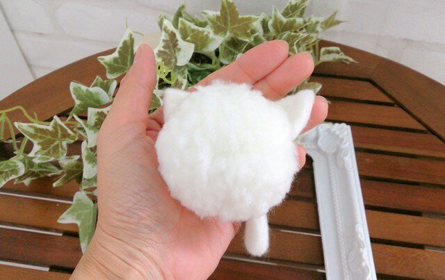 ♪にゃんこ♪動物ぽんぽん♪白猫＊チャーム it-5886fb199848b-1200.jpg