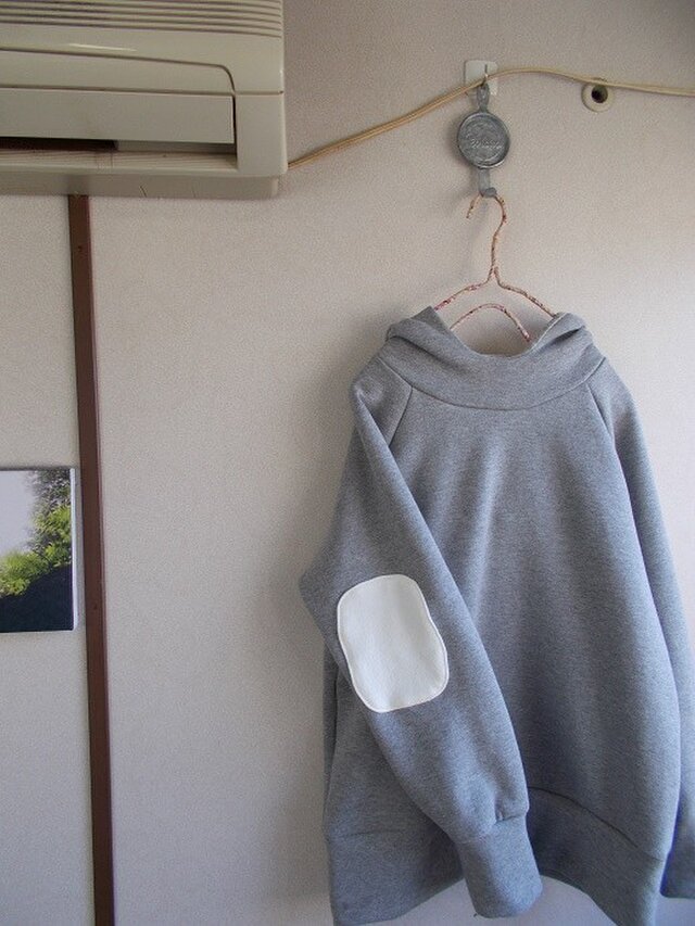 エルボーパッチタートルフード