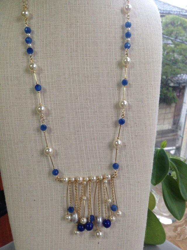 ブルーフリンジネックレス