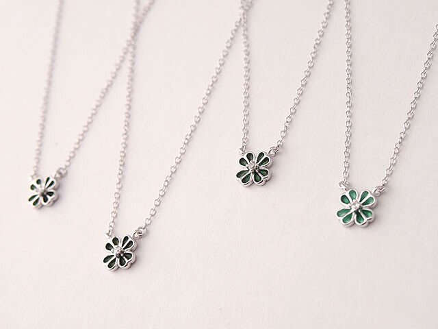 四葉クローバーネックレス【七宝】【エメラルドグリーン】【YujiKONO