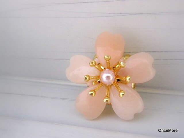 桜の花の帯留め(C)の画像1枚目