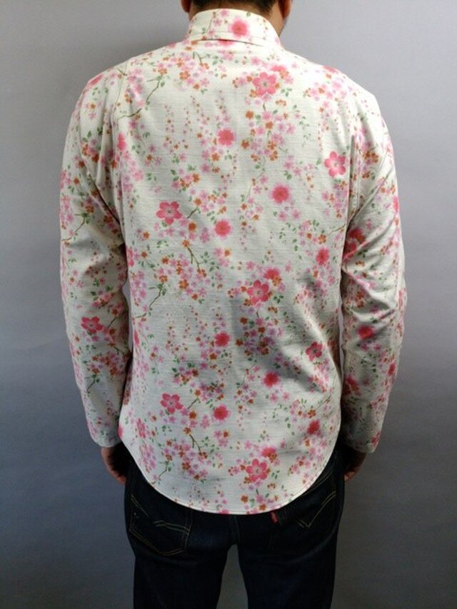 長袖和柄シャツ（桜柄） | iichi 日々の暮らしを心地よくする