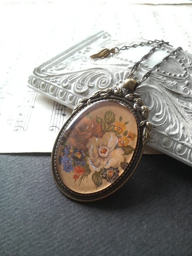 ヴィンテージ 薔薇Bouquet/Gold ロマンチックネックレスの画像1枚目
