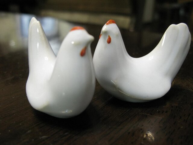 箸置き鶏(酉)金の卵もち | iichi 日々の暮らしを心地よくする