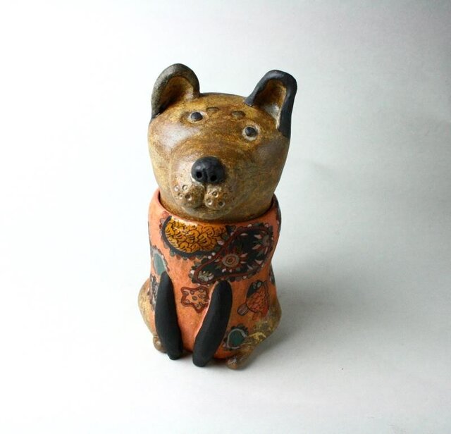 日本の犬の陶箱 / 陶芸作品 / 犬箱 /犬陶器 / contemporary ceramic art /犬アートの画像1枚目