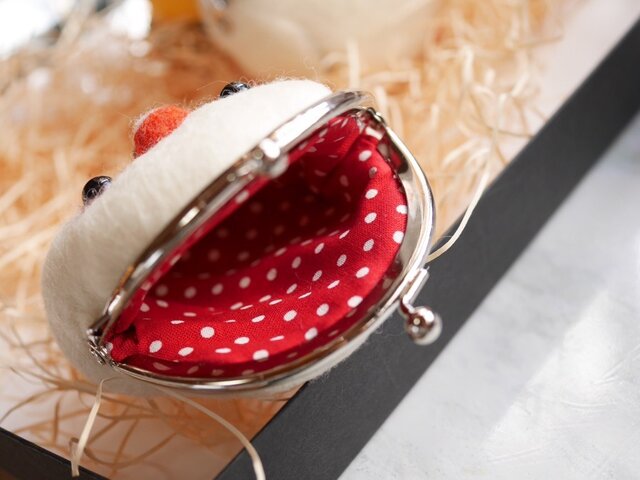 ぷっくら白文鳥のがま口 ＊再販＊ | iichi 日々の暮らしを心地よくする