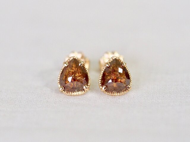 Rustic Brown Drop Diamond ピアスの画像1枚目
