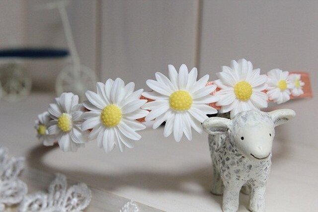 お花畑のカチューシャ(パステルオレンジ)の画像1枚目