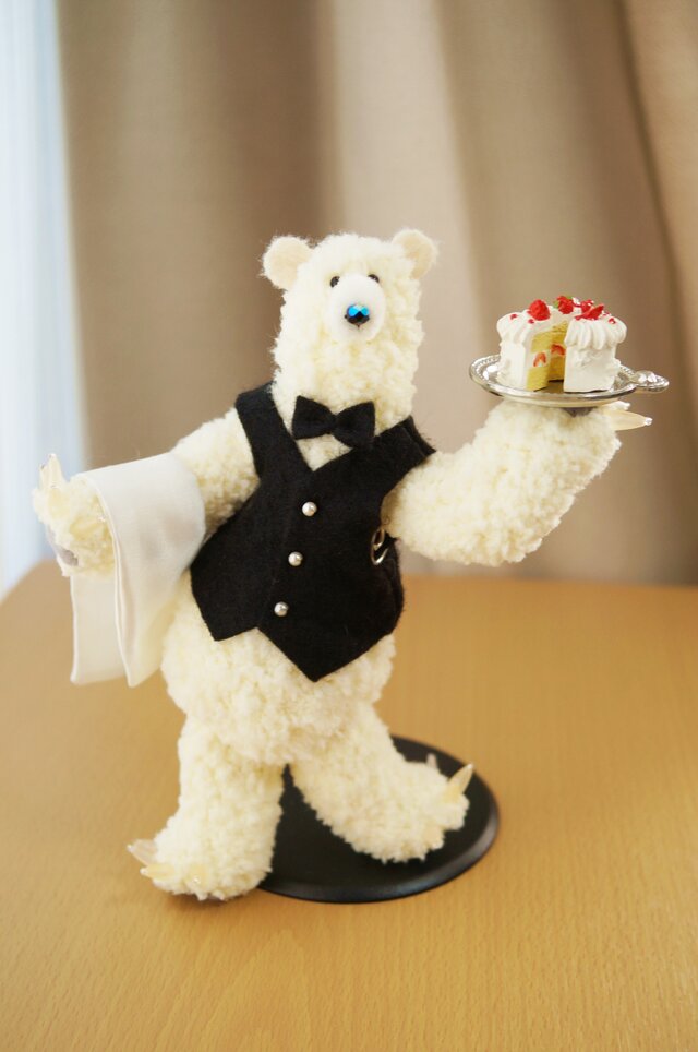 陽気な白くまのウェイターの画像1枚目