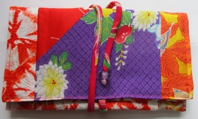 着物リメイク 絞りと花柄の着物で作った和風お財布 2205の画像1枚目