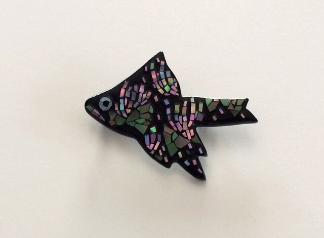 漆ブローチ「金魚」の画像1枚目