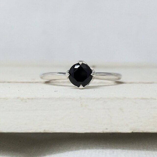 一粒石のシンプル華奢リングの画像1枚目