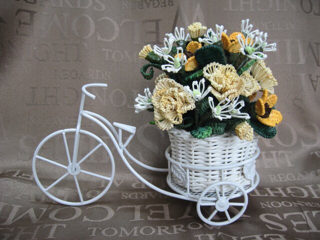 籐の花・自転車の置物(小)の画像1枚目