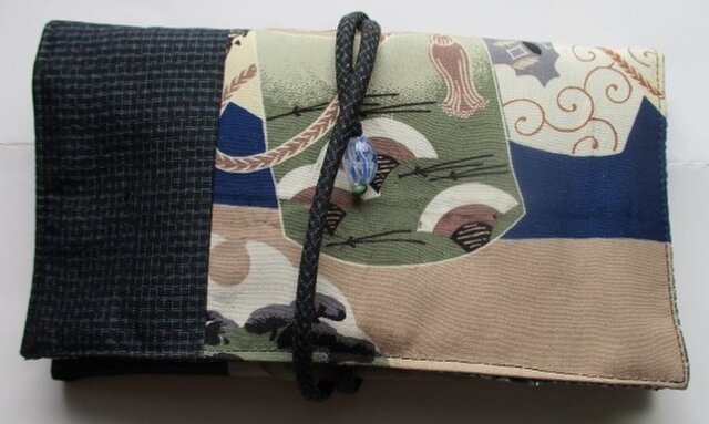 着物リメイク お宮参り着で作った和風財布 2252の画像1枚目