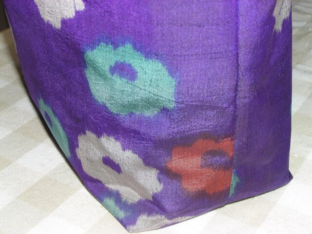 着物リメイク 銘仙トートバッグ 正絹 | iichi 日々の暮らしを心地よく