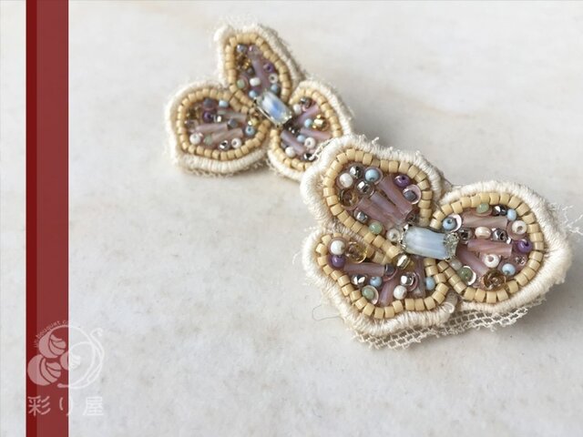【耳飾り】花レースの耳飾り~白い花(ピアス)の画像1枚目