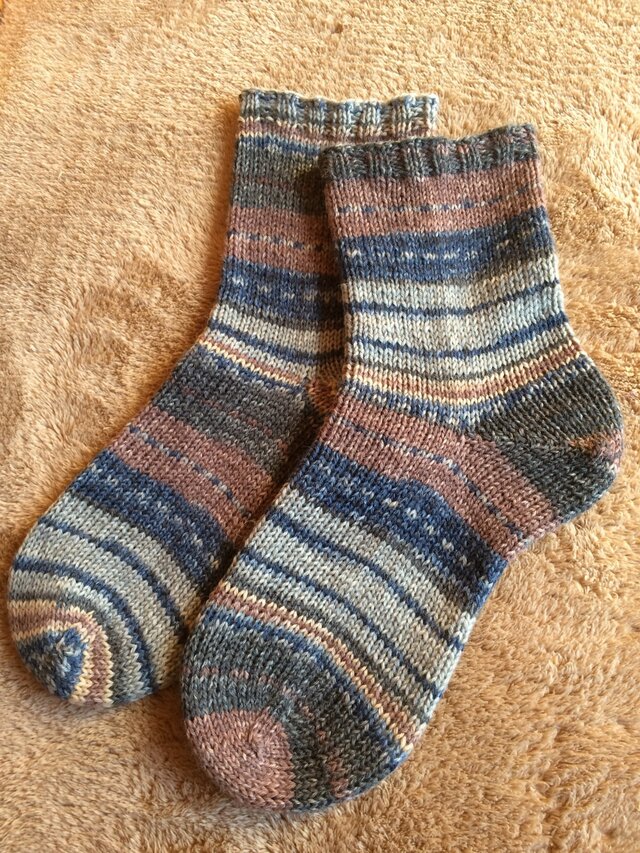 ドイツソックヤーンの手編み靴下