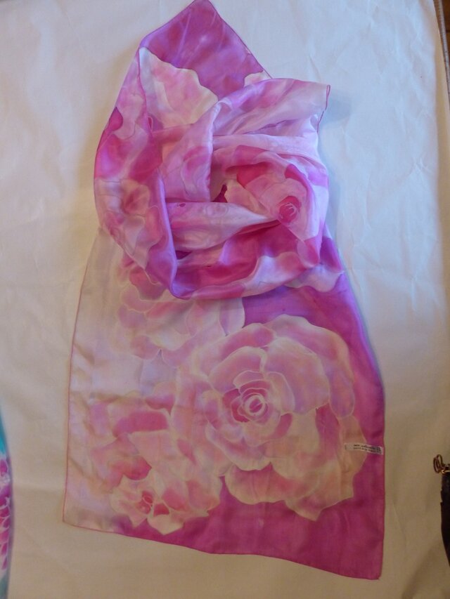 手描き 柔らかシルクスカーフ 紫の薔薇の画像1枚目