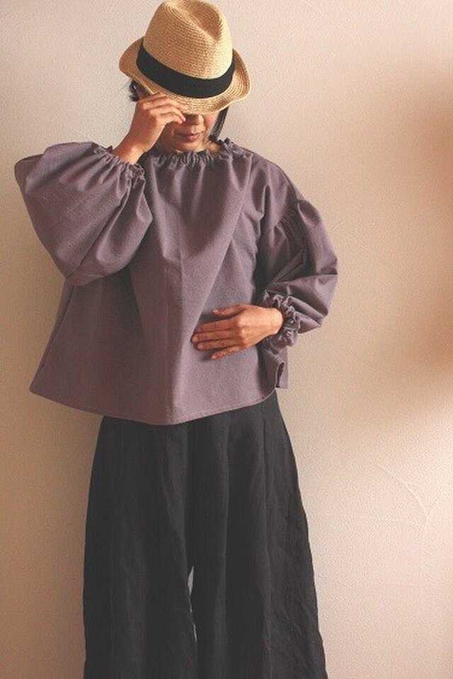 新作　春のシャーリングネックプルオーバー