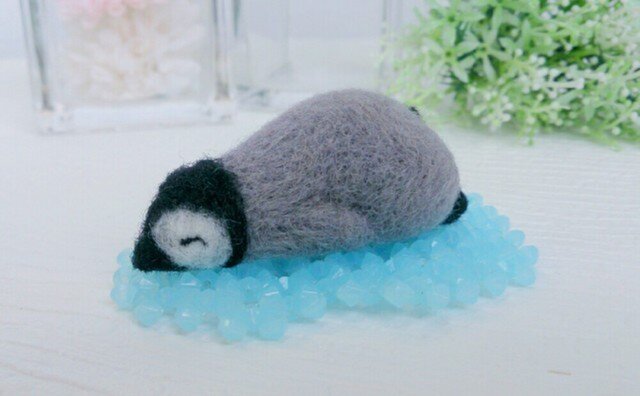 ペンギンだって眠いんです「たれぺんぎん(氷付)」の画像1枚目