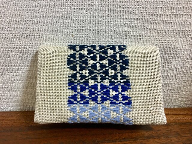 こぎん刺しカードケース | iichi 日々の暮らしを心地よくする