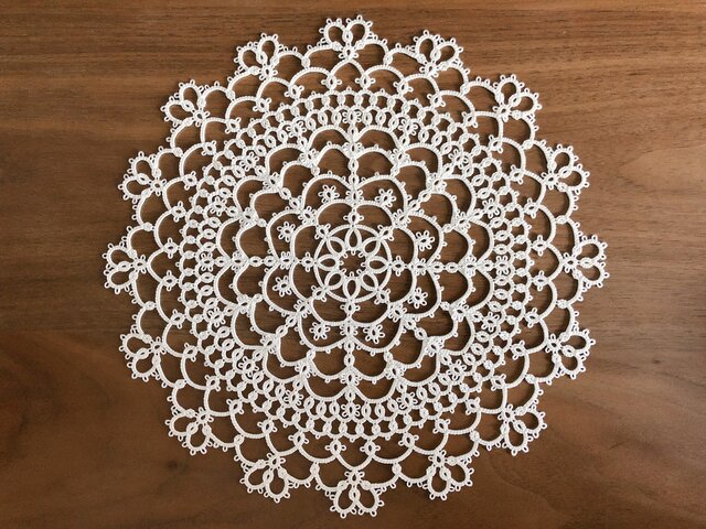 受注製作】花車のドイリー 直径30cm〈オフホワイト〉 タティングレース