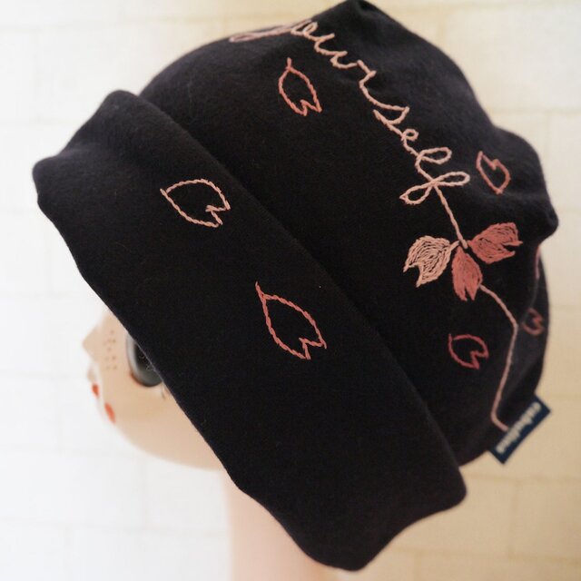 圧縮ウールニット生地で作ったニット帽（Believe in yourself・桜）