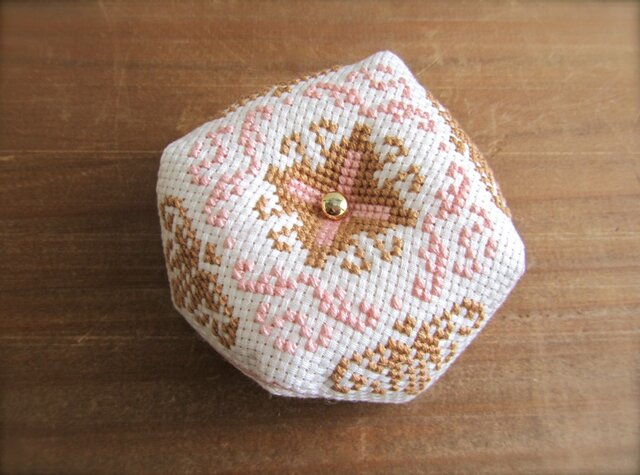 【絶版品】 牛ビキニ ピンク　刺繍パッチ 絶版品】 牛ビキニ ピンク 刺繍パッチ 絶版品】 牛ビキニ ピンク 刺繍