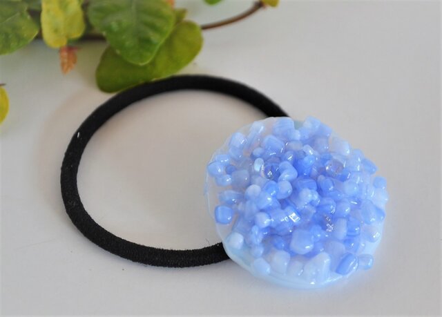 フリットガラスの髪飾り(ブルー） ヘアゴム | iichi 日々の暮らしを