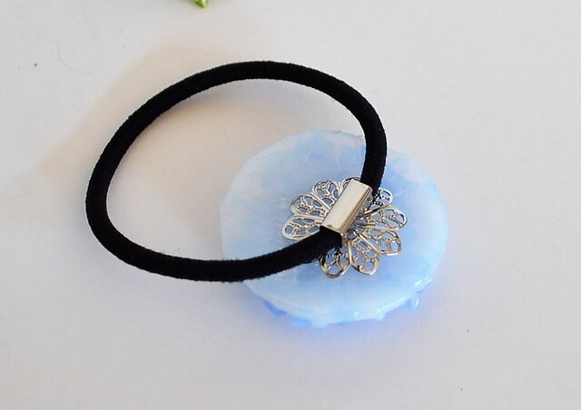 フリットガラスの髪飾り(ブルー） ヘアゴム | iichi 日々の暮らしを