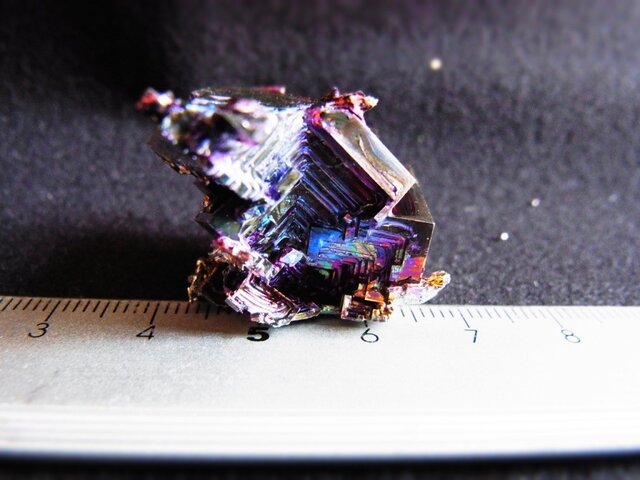 ビスマス結晶 おまけ付き i8 | iichi 日々の暮らしを心地よくする