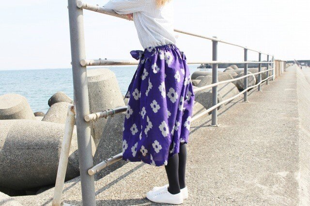 着物リメイク・銘仙のリボンスカート（紫に花・Ｍ～Ｌ） | iichi 日々 ...