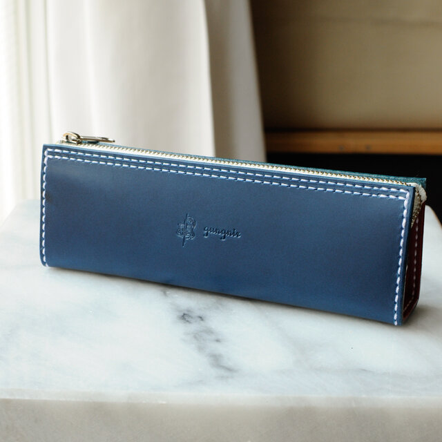 スタンダードなファスナーペンケース