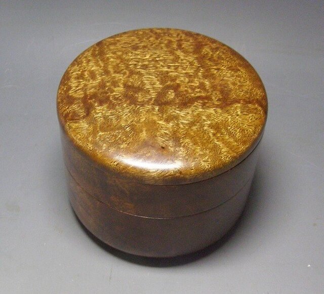 受賞作品楠玉杢造り流風紋拭き漆盛器吹き漆仕上げ it-58cbd1d80c21a-1200.jpg