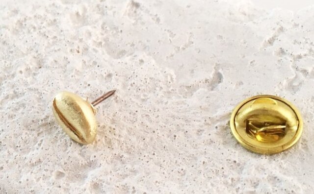 珈琲豆◇真鍮ピンバッジ | iichi 日々の暮らしを心地よくする