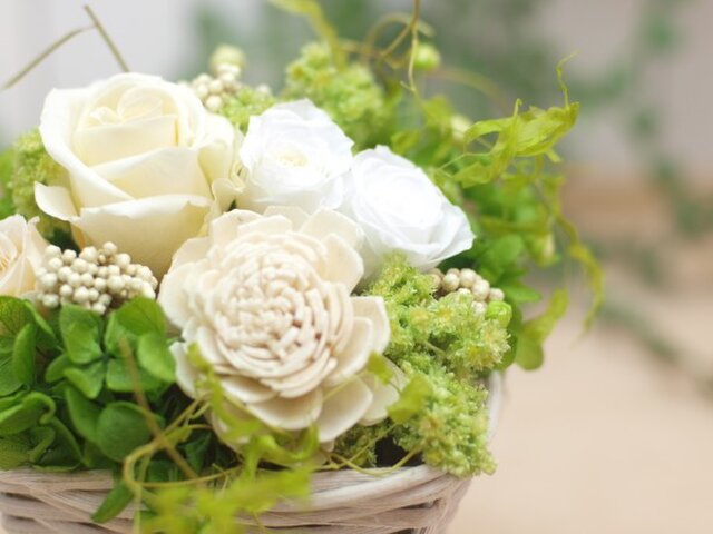 枯れないナチュラルなお供え花の画像1枚目