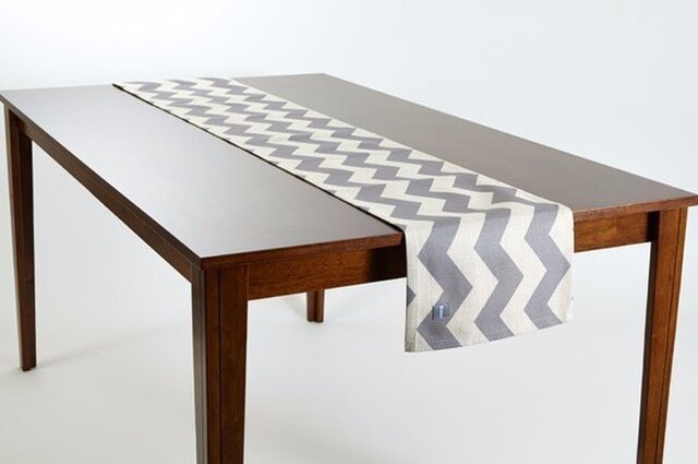 テーブルランナー 北欧柄 グレーシェブロン 天然リネン 183×30cm
