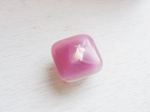 ガラスの帯留・薄さくらの画像1枚目