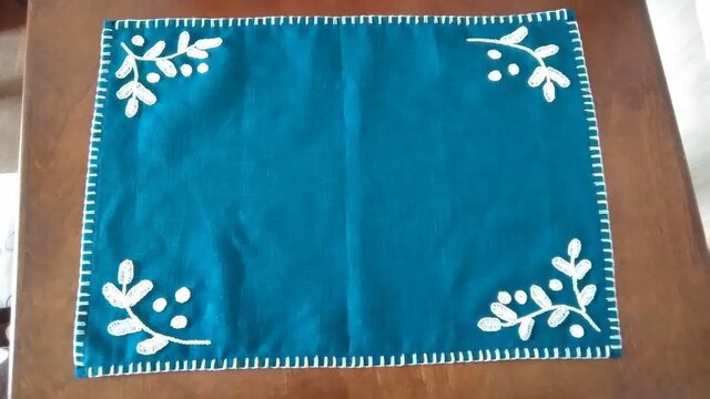 オリーブ柄マルチクロス(青)の画像1枚目