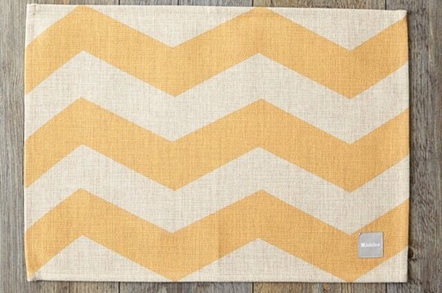 ランチョンマット 北欧デザイン イエローシェブロン 2枚組 天然リネン