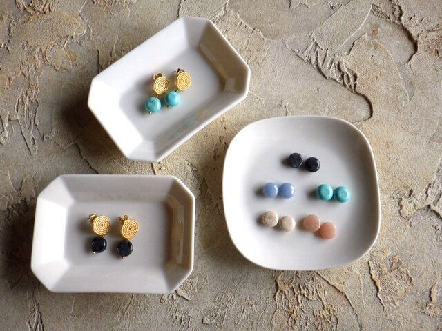 ツイストサークル □ 天然石のピアス □ リバーストーン | iichi 日々