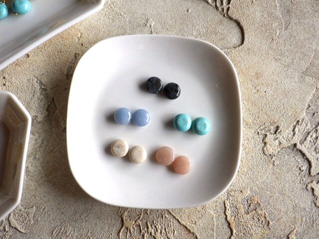 ツイストサークル □ 天然石のピアス □ リバーストーン | iichi 日々